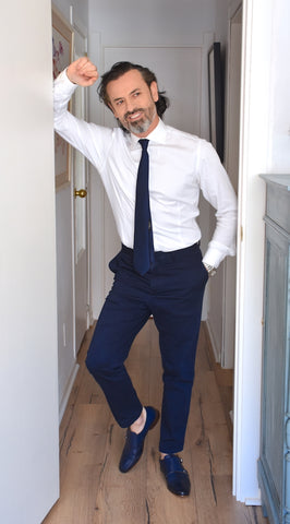 What Color Shirt Goes With Navy Blue Pants? - Men's Venture